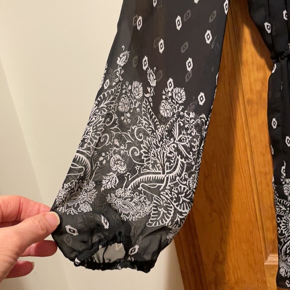 Romper - Picture 2 of 4